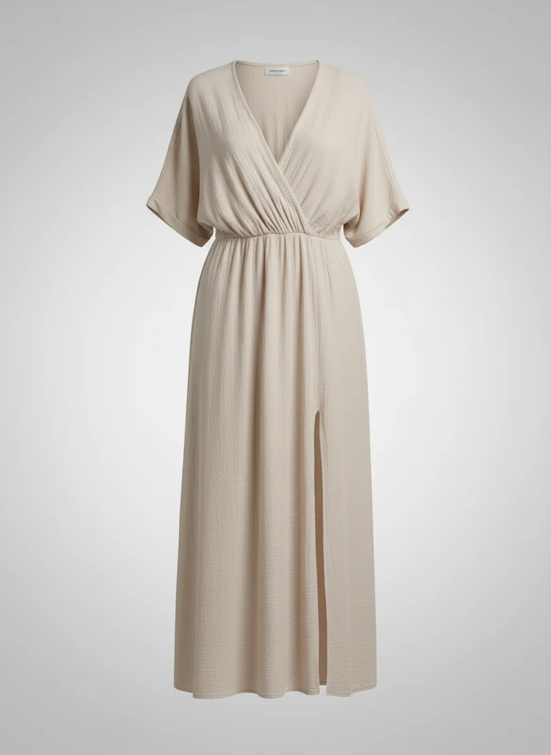 Robe Midi Portefeuille Élégante à Fente Latérale et Manches Trois-Quarts