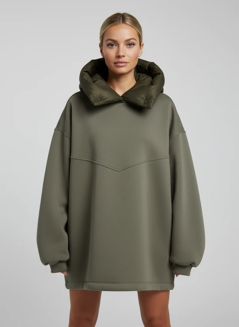 Veste à capuche femme élégante coupe moderne