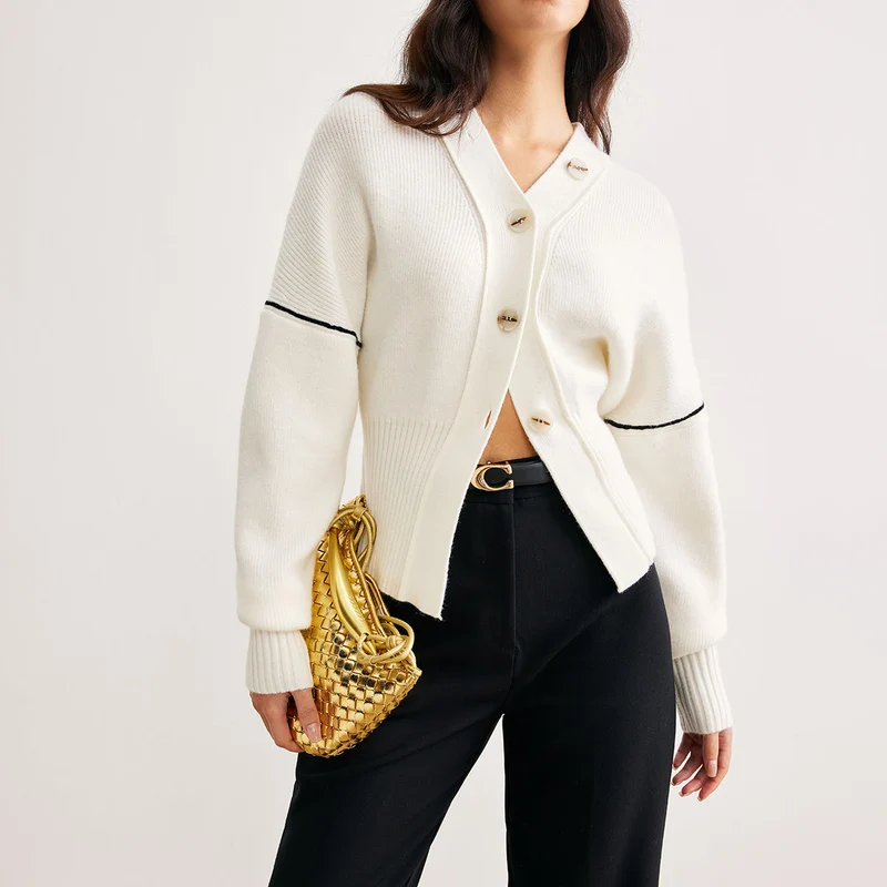 Cardigan Femme Col V Ample avec Détails Contrastants