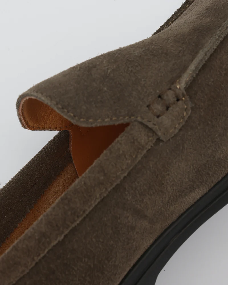 Mocassins en Suède Premium à Semelles Noires Élégantes