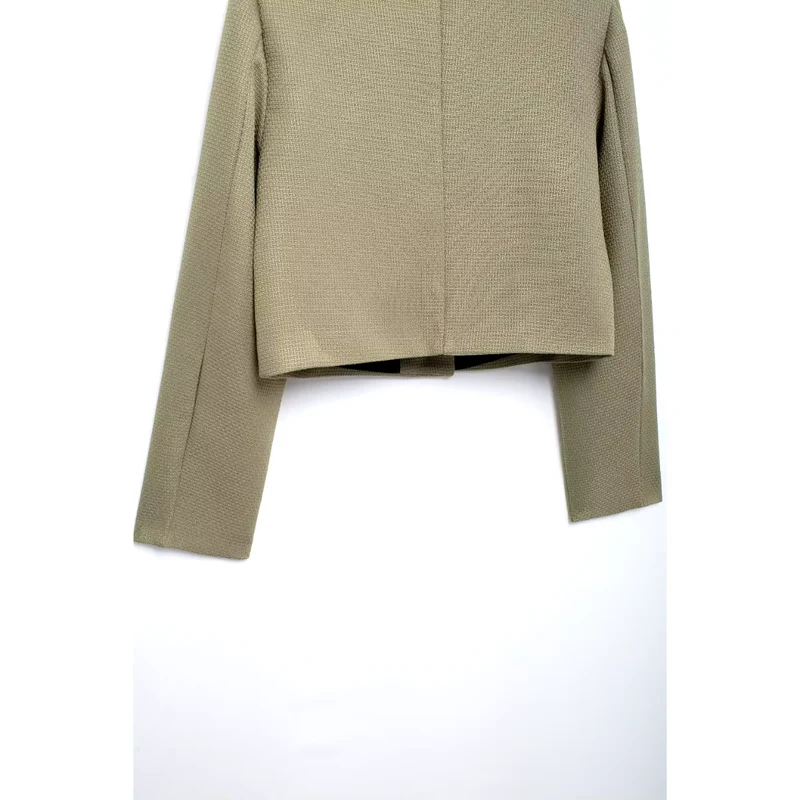 Blazer Court Beige Femme à Boutons Dorés, Élégance Mi-Saison