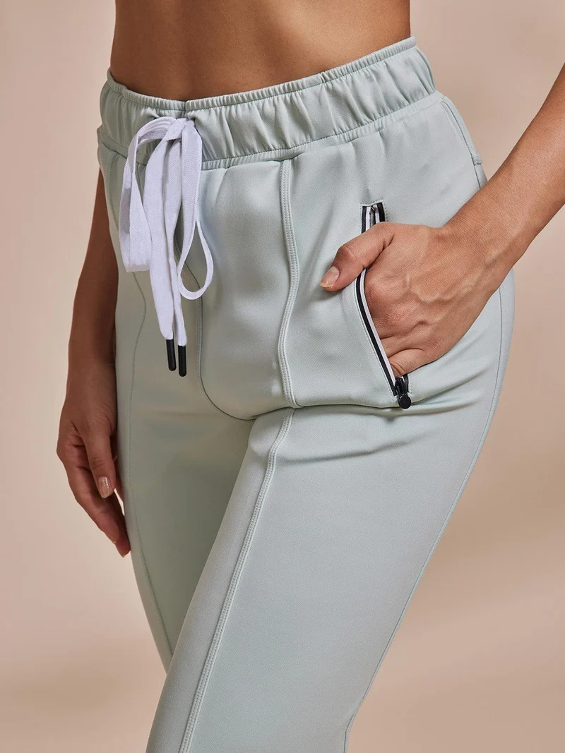 Pantalon Capri en Sweat avec Cordon de Serrage – Coupe Décontractée