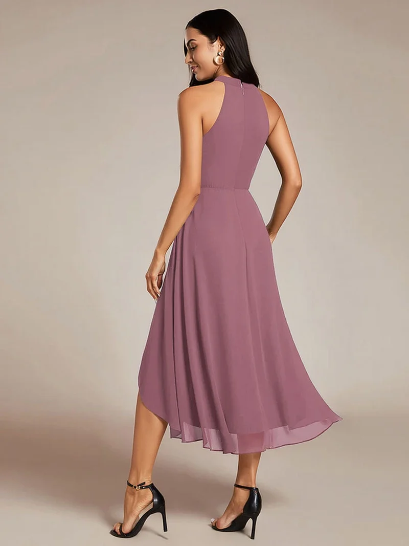 Robe de cocktail rose poudré fluide sans manches