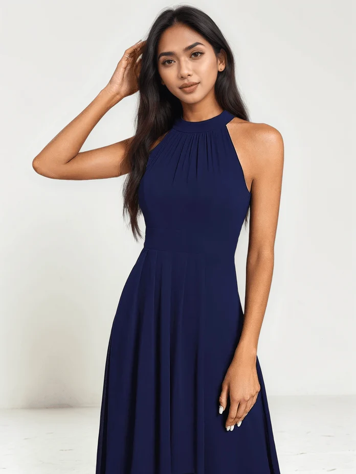 Robe de cocktail bleu marine fluide sans manches
