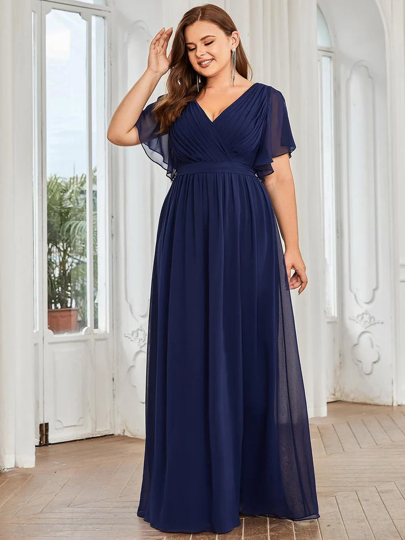 pretty LEORA|Robe de demoiselle d'honneur en mousseline de soie longue de grande taille à encolureen V Maxi