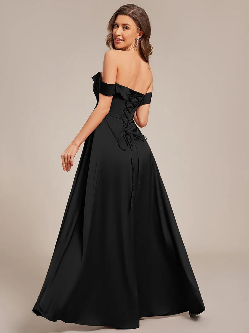 ever SKYE|Robe de demoiselle d'honneur en satin à épaules dénudées et à lacets dans le dos