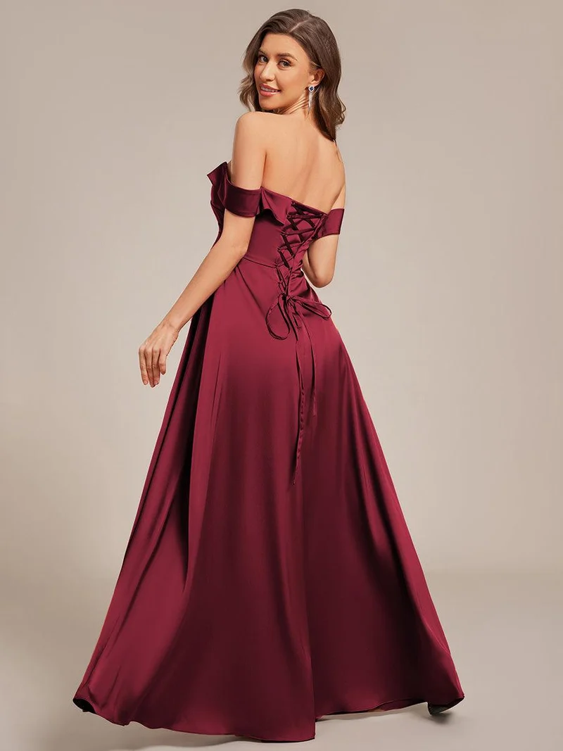 ever SKYE|Robe de demoiselle d'honneur en satin à épaules dénudées et à lacets dans le dos