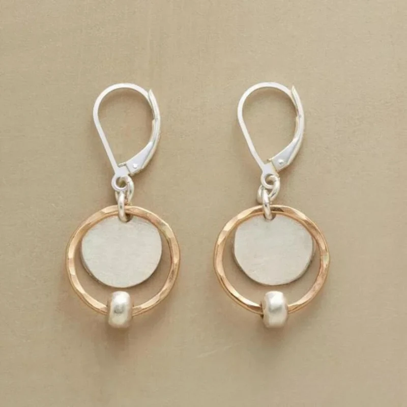 Boucles d'oreilles chics en or et argent avec perles