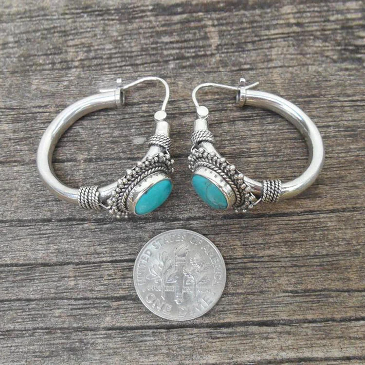 Boucles d'oreilles élégantes en argent sterling avec turquoise