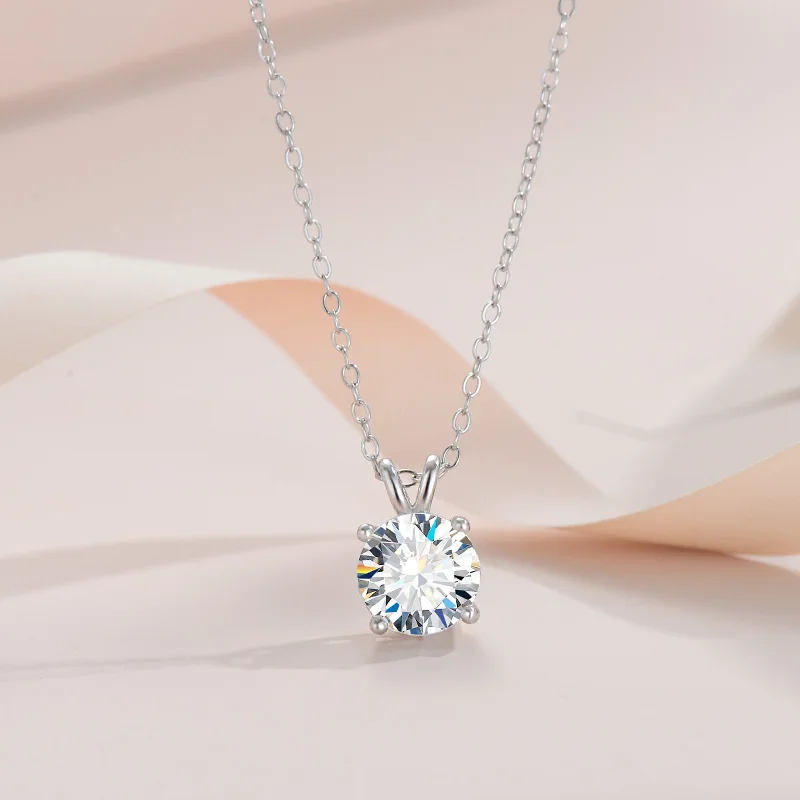 Collier Exclusif en Argent Sterling avec Moissanite