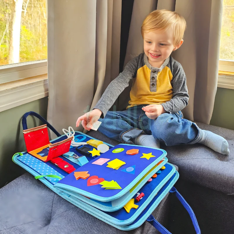 Tableau d’activités pour enfants avec boutons