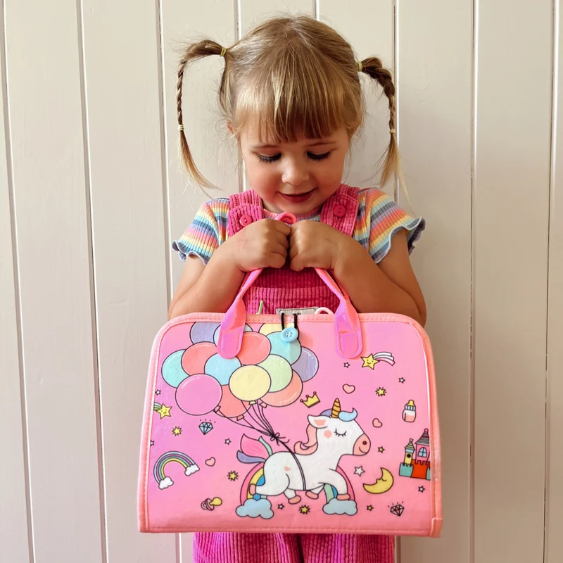 Tableau d’activités pour enfants avec boutons