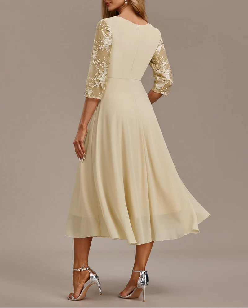 Elin™ - Robe champagne avec de délicates broderies