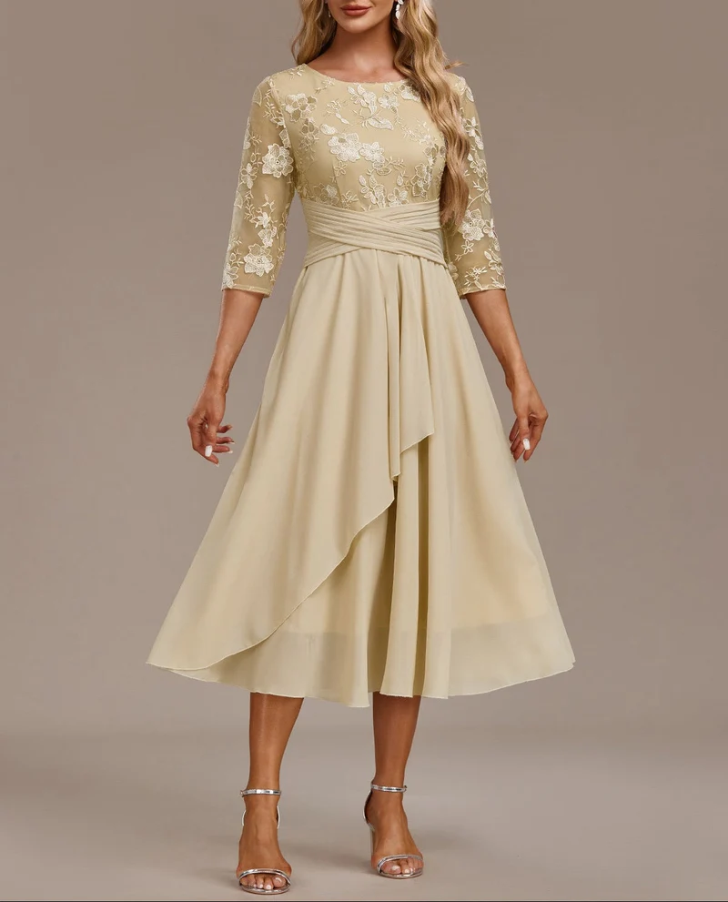 Elin™ - Robe champagne avec de délicates broderies