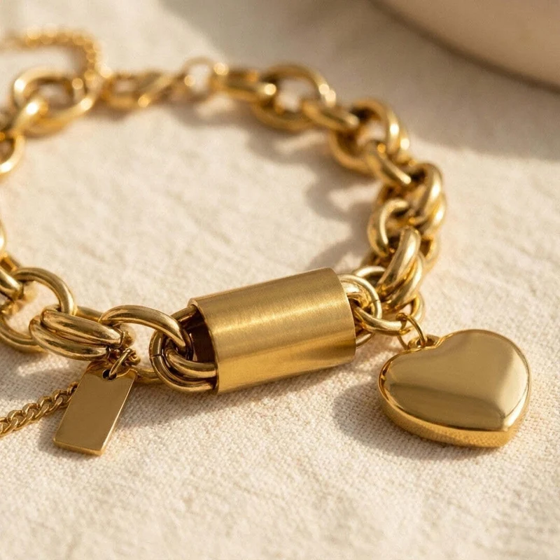 Bracelet en Chaîne Cœur Doré