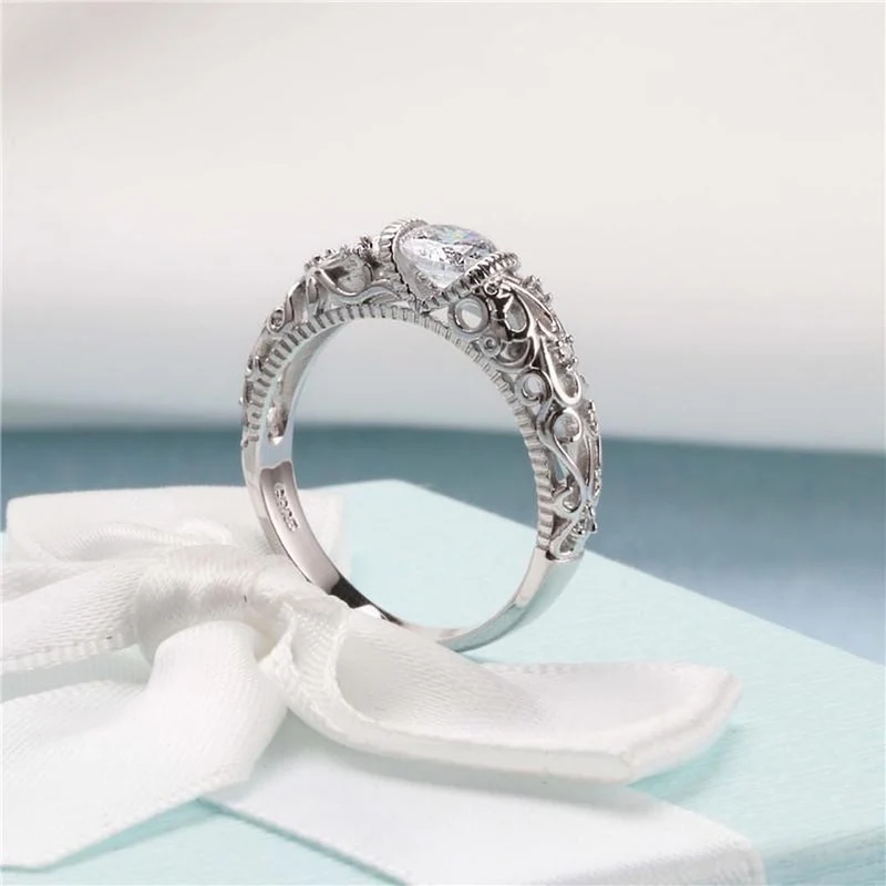 Bague Élégante en Zirconium Argenté