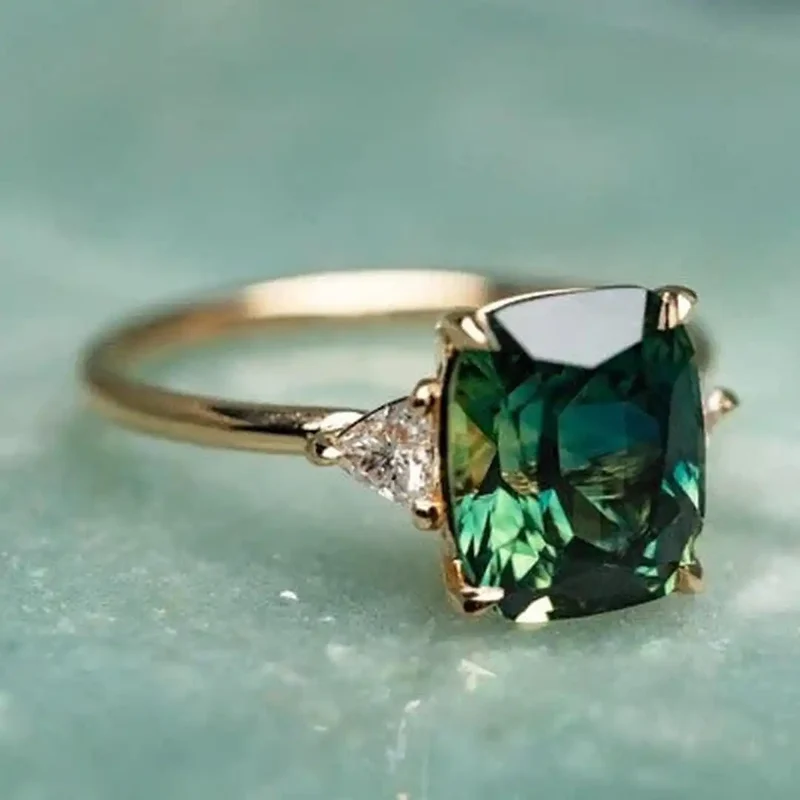 Bague en Or avec Pierre Verte Inspirée du Vintage