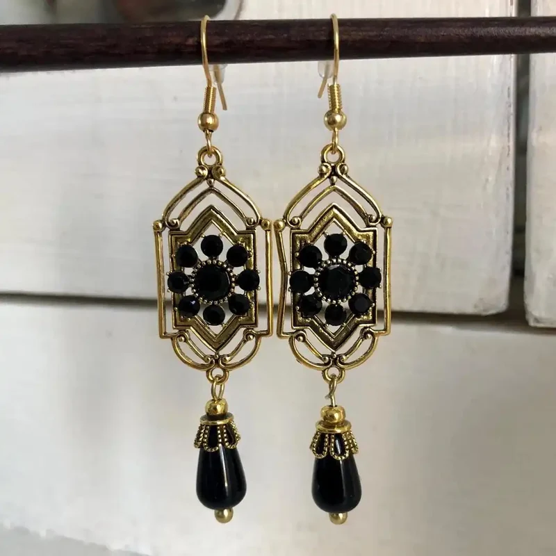 Boucles d'Oreilles en Goutte de Cristal Noir