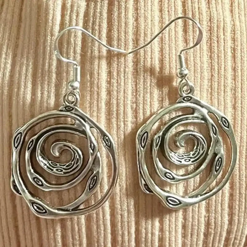 Boucles d'Oreilles Vintage en Argent en Forme de Labyrinthe