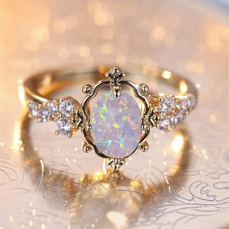 Bague Fleur en Opale Blanche Ovale