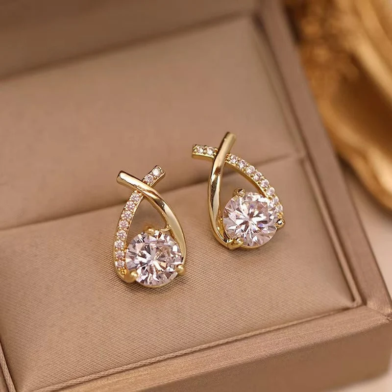 Boucles d'Oreilles en Cubique en Forme de Goutte Tordue de Luxe