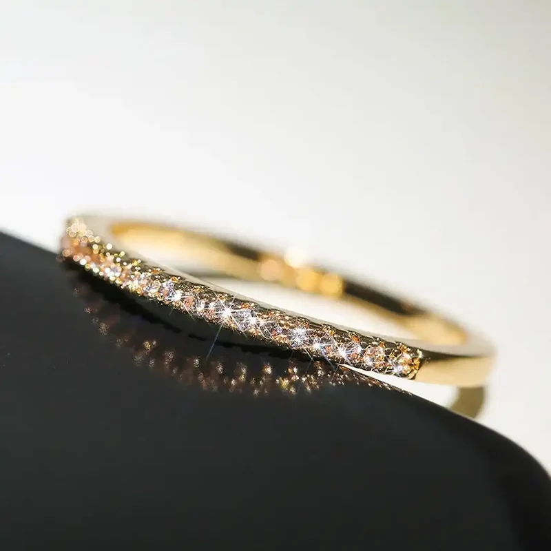 Bague Minimaliste Elyse en Zirconia