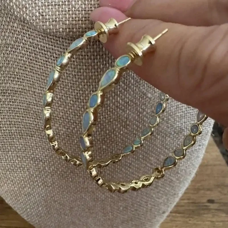 Boucles d'Oreilles Vintage en Anneau d'Opale Bleue