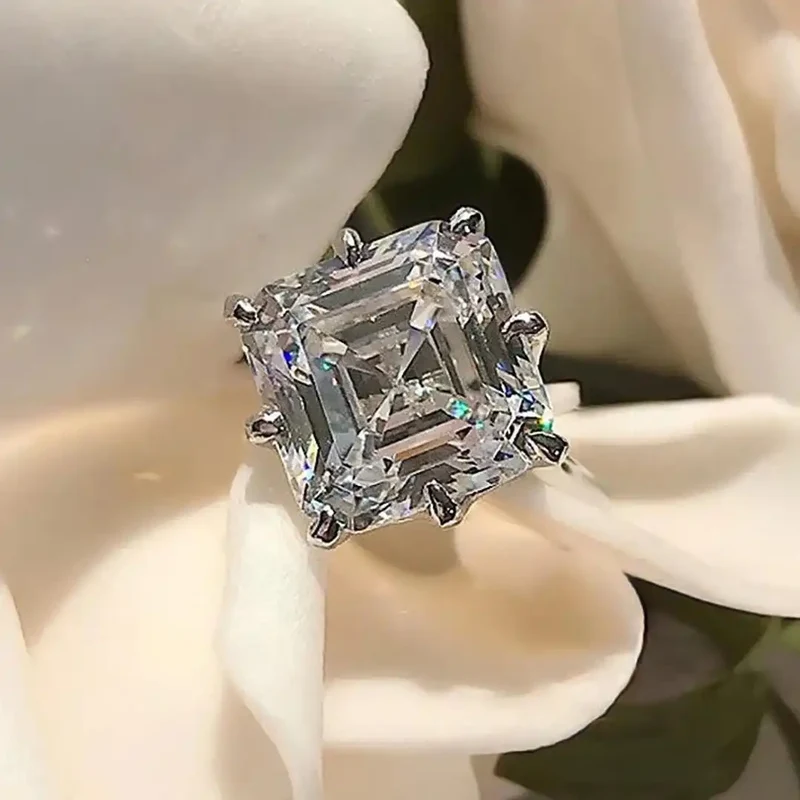 Bague en Zirconium Cubique en Or Intemporel