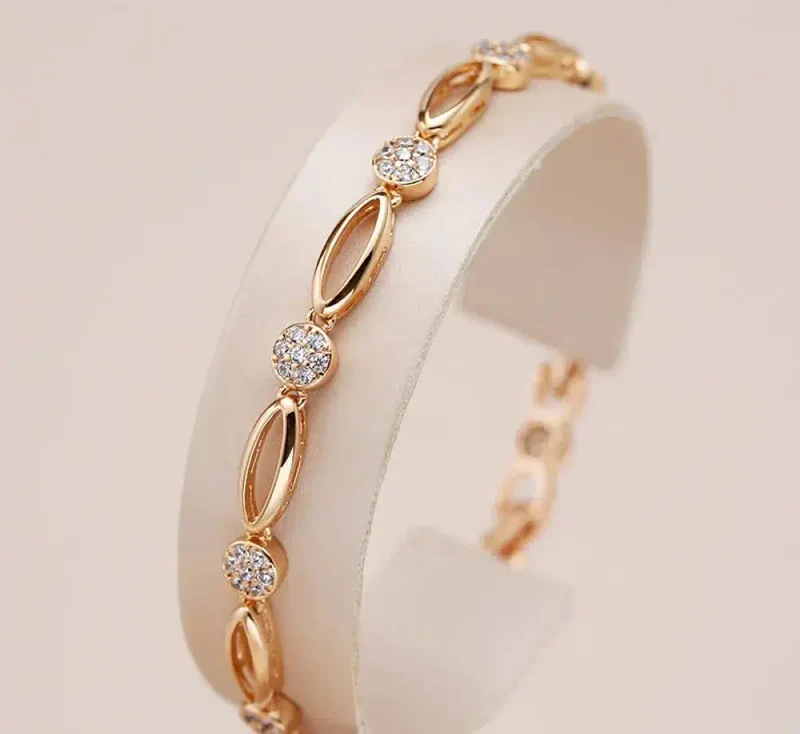 Bracelet élégant en or avec zirconium
