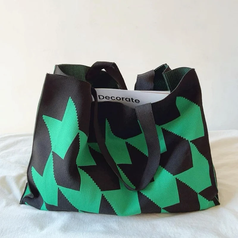 Totebag femme motif géométrique pratique