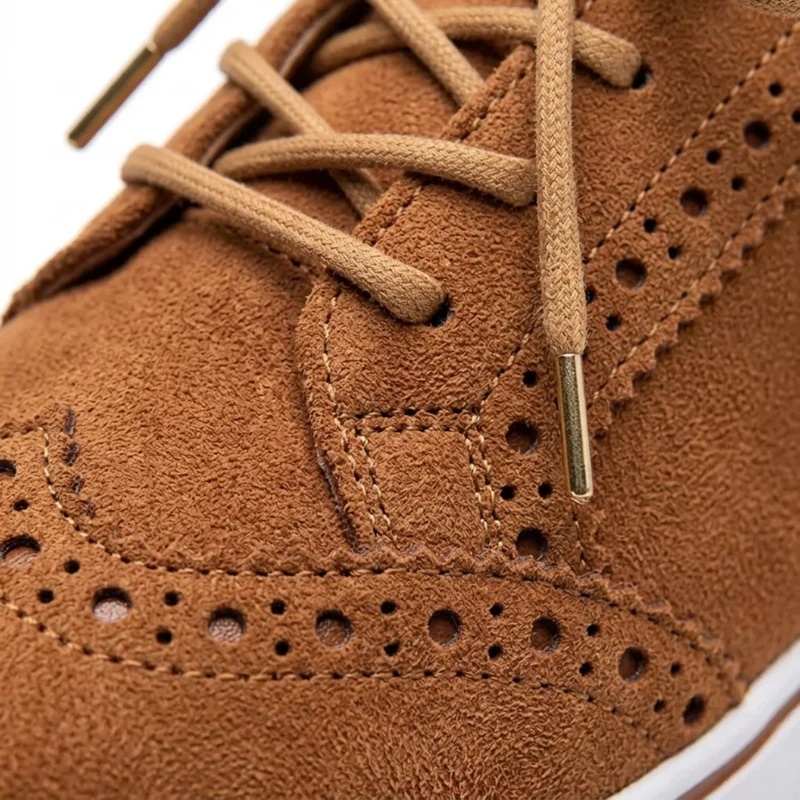 Chaussures de marche femme — semelle compensée et bout fleuri — loisirs
