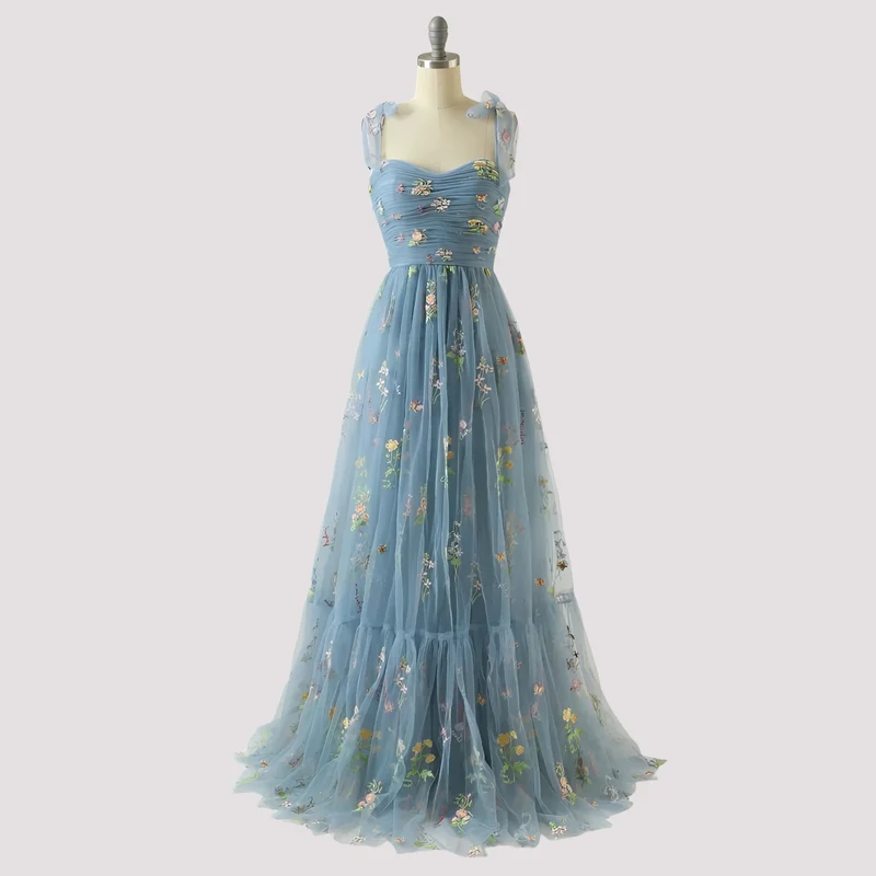 Livia - Robe de bal élégante avec broderie florale