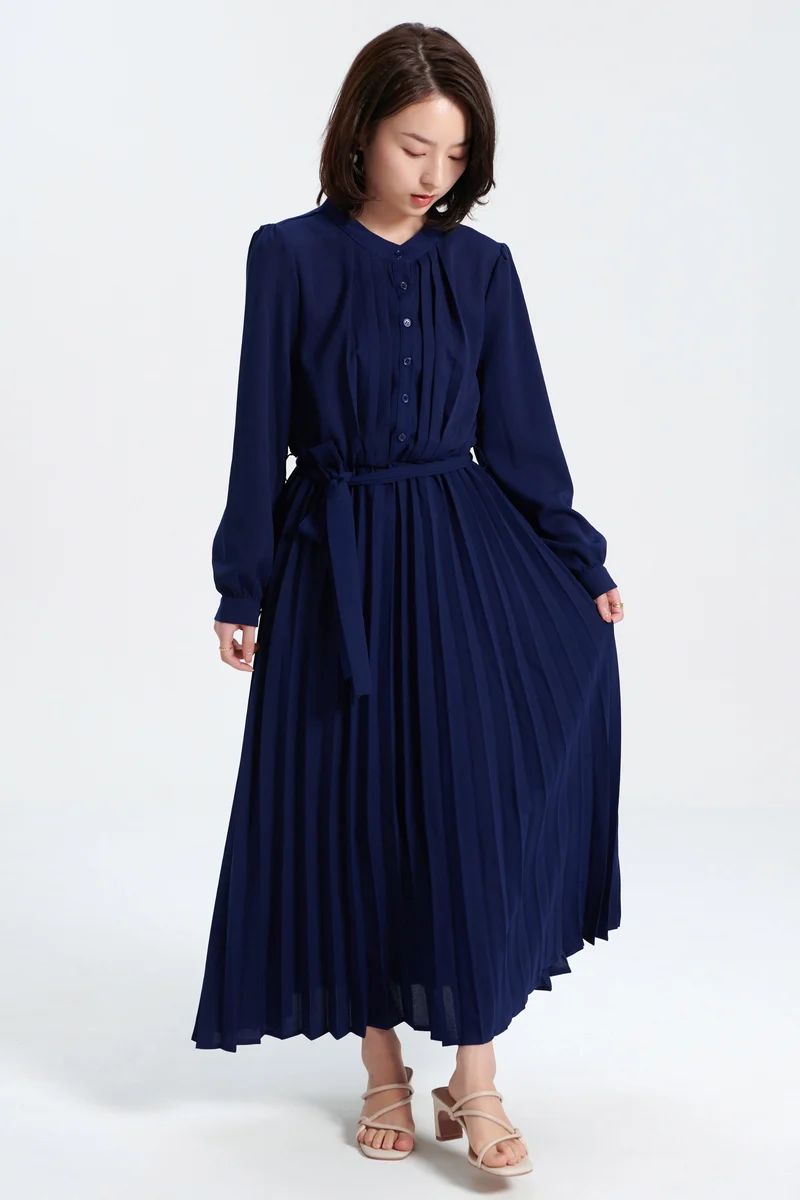 Robe à manches bouffantes en chiffon plissé