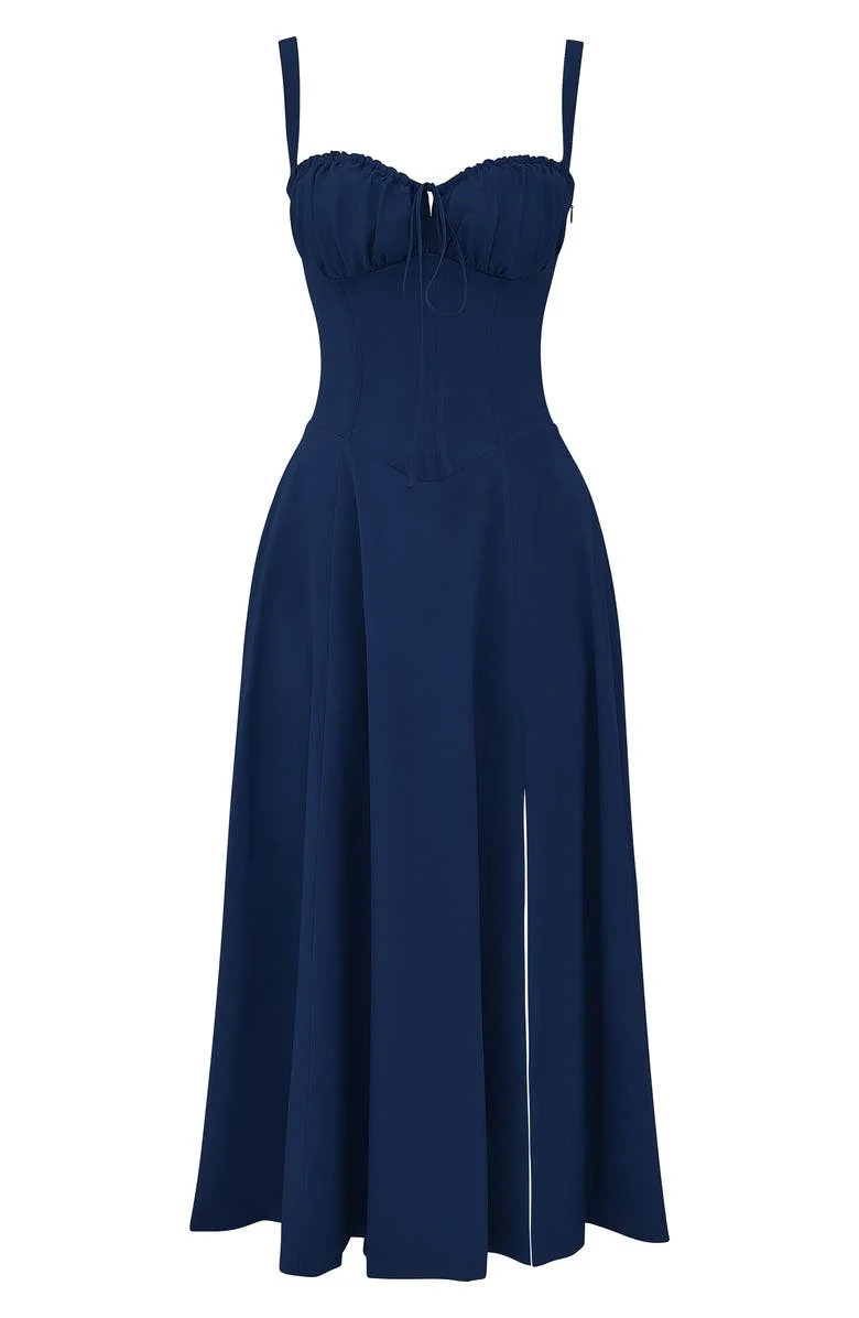 Robe moulante bustier à fleurs et taille découverte