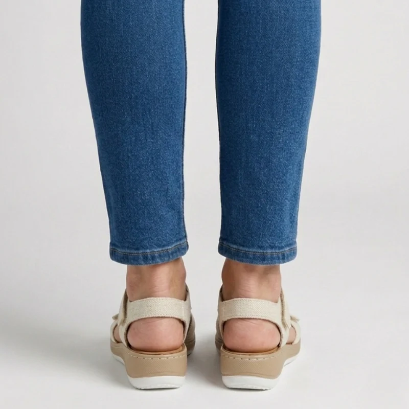Sandales confortables pour femmes avec détails floraux
