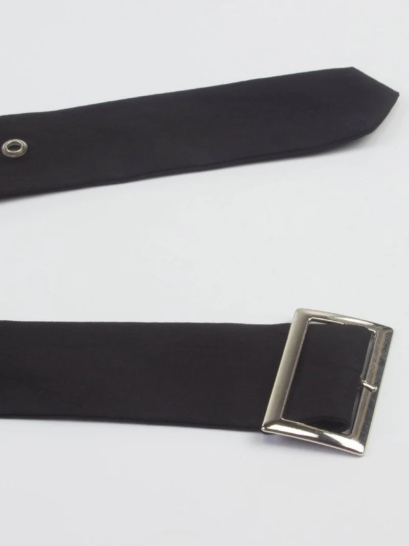 Robe vintage des années 50 à pois avec ceinture et jupe évasée Rockabilly