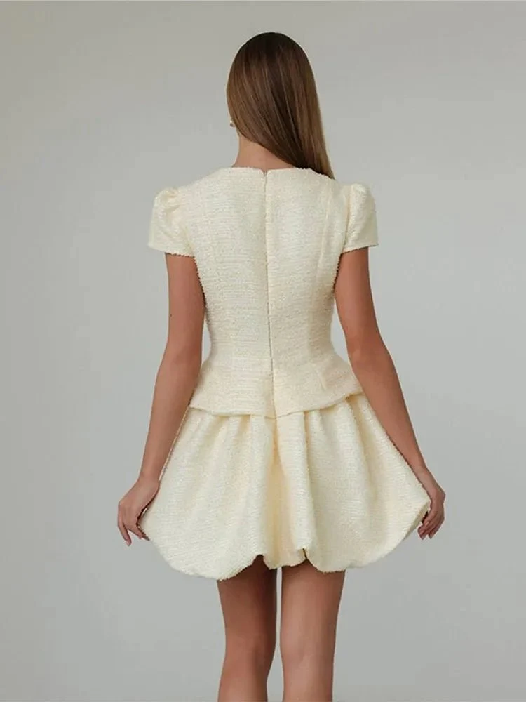 Ensemble deux pièces chemise à manches bouffantes et jupe bulle