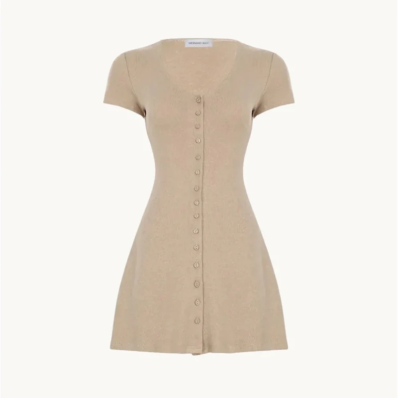 Robe Mini en Maille Nude à Silhouette Fluidе