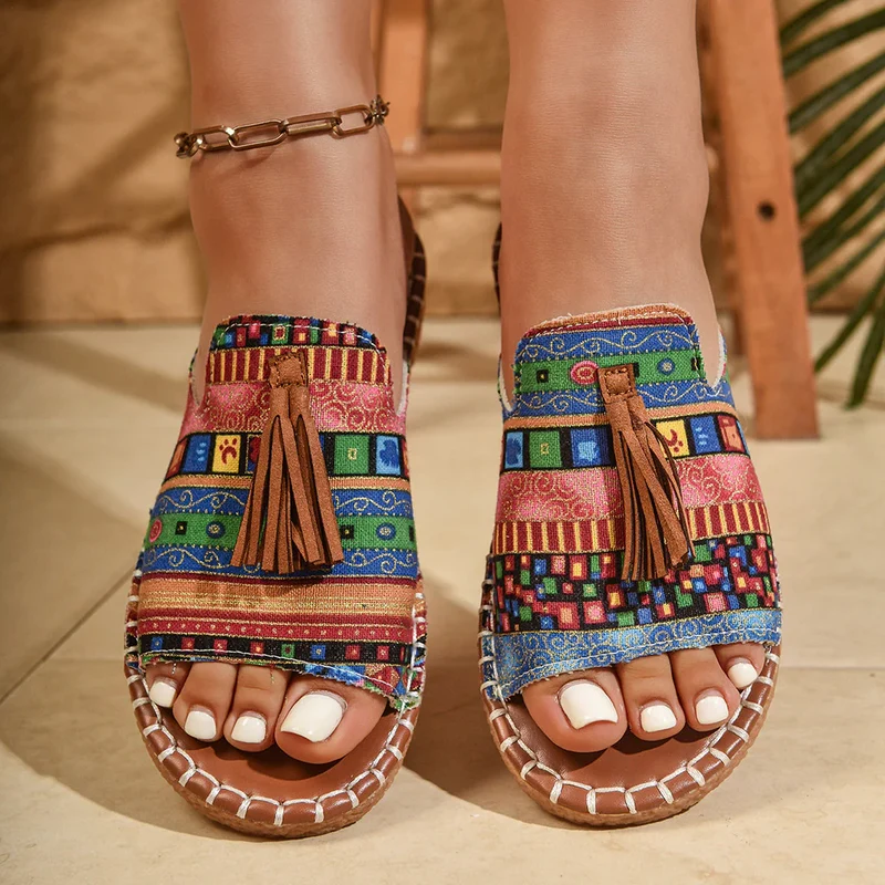 Sandales bohémiennes à pompons pour femmes