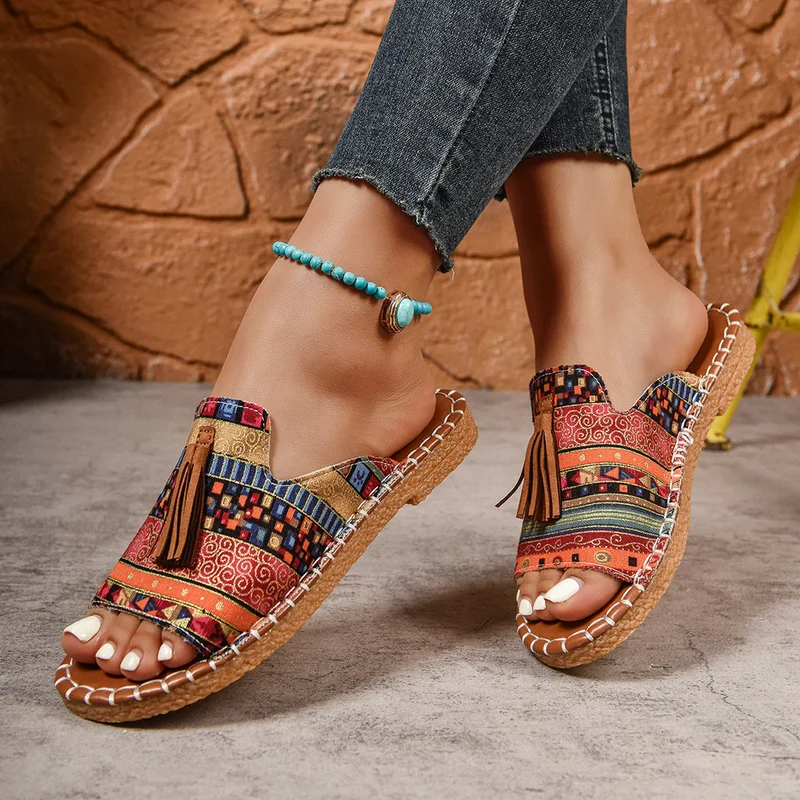 Sandales bohémiennes à pompons pour femmes