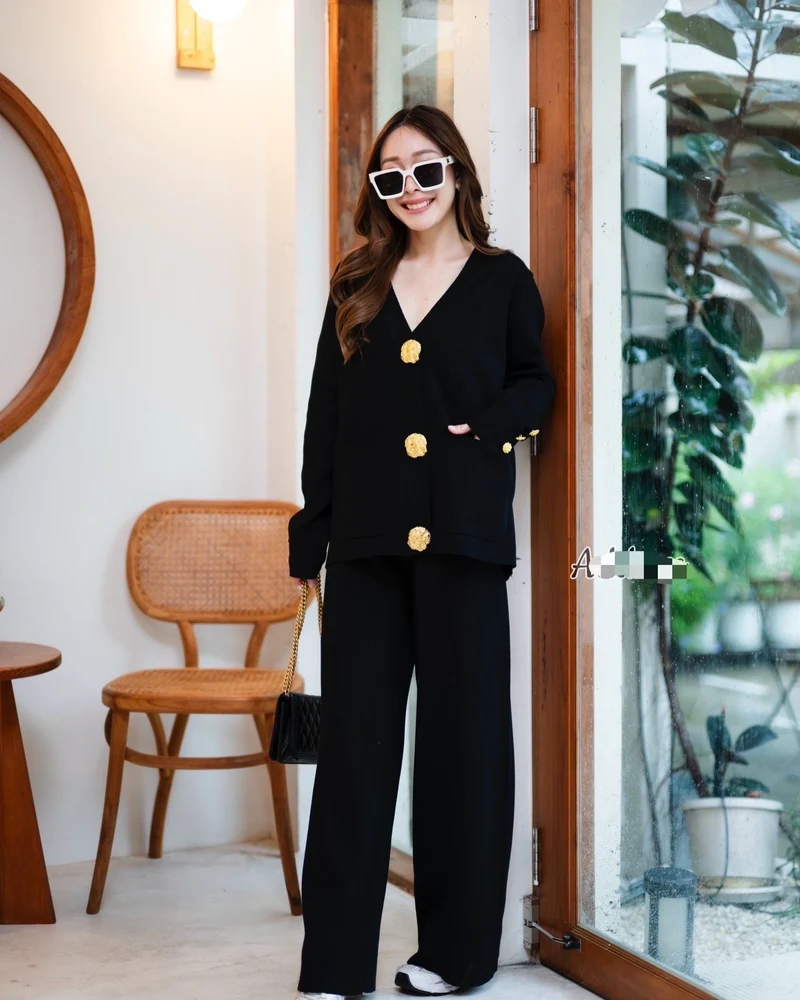Ensemble pull en mélange de laine et pantalon à jambes larges