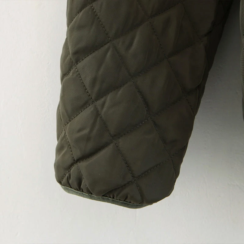 Veste matelassée à capuche avec doublure en peluche