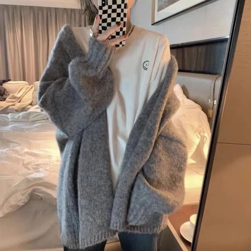 Cardigan tricoté oversized confortable avec fermeture à boutons