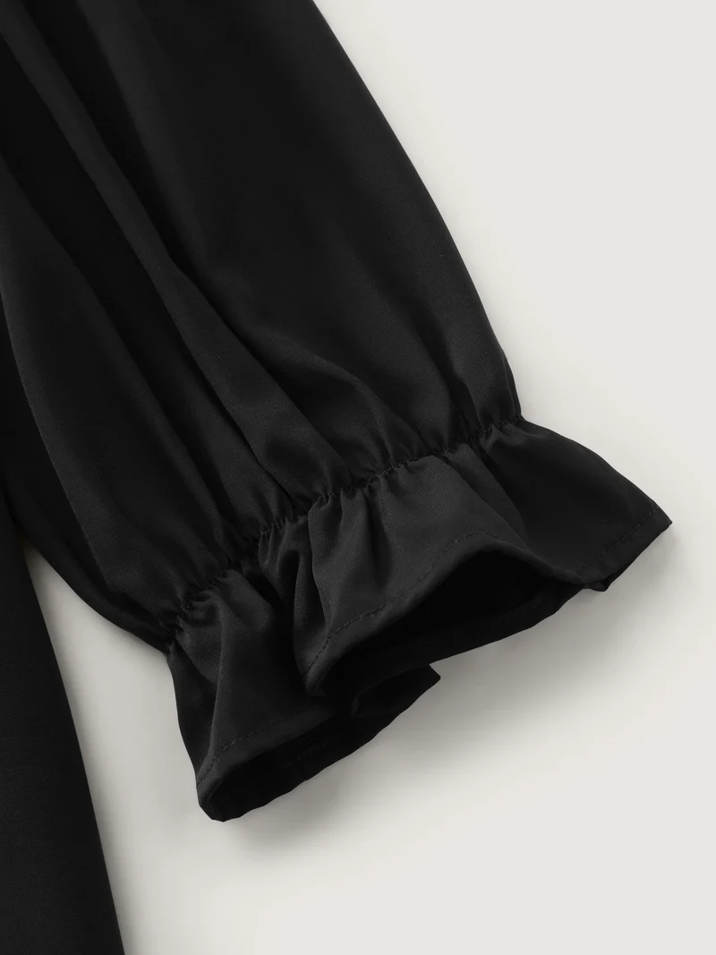 Overlap Hem Stretchy Cuff Sleeve Blouse