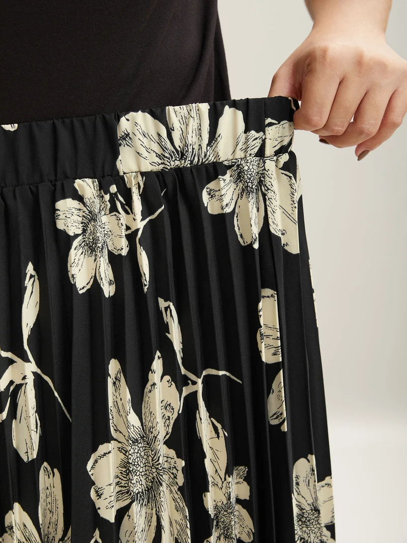 Large Flower Print Pleated Maxi Dress