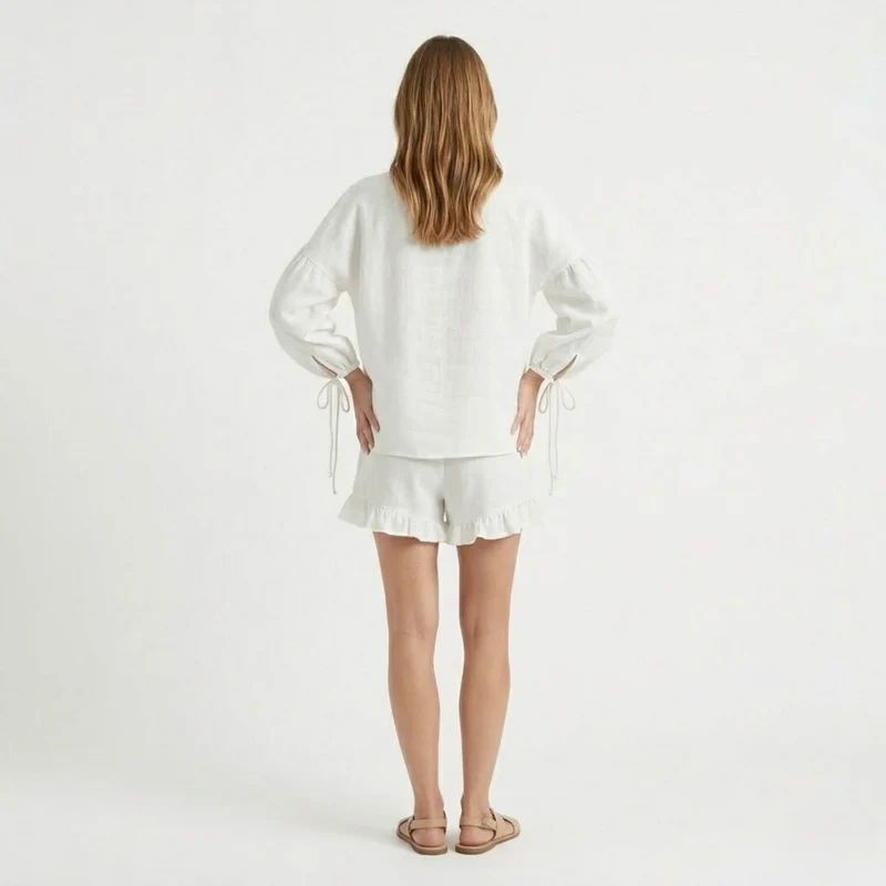 Ensemble Deux Pièces Femme avec Blouse à Manches Longues et Short à Volants