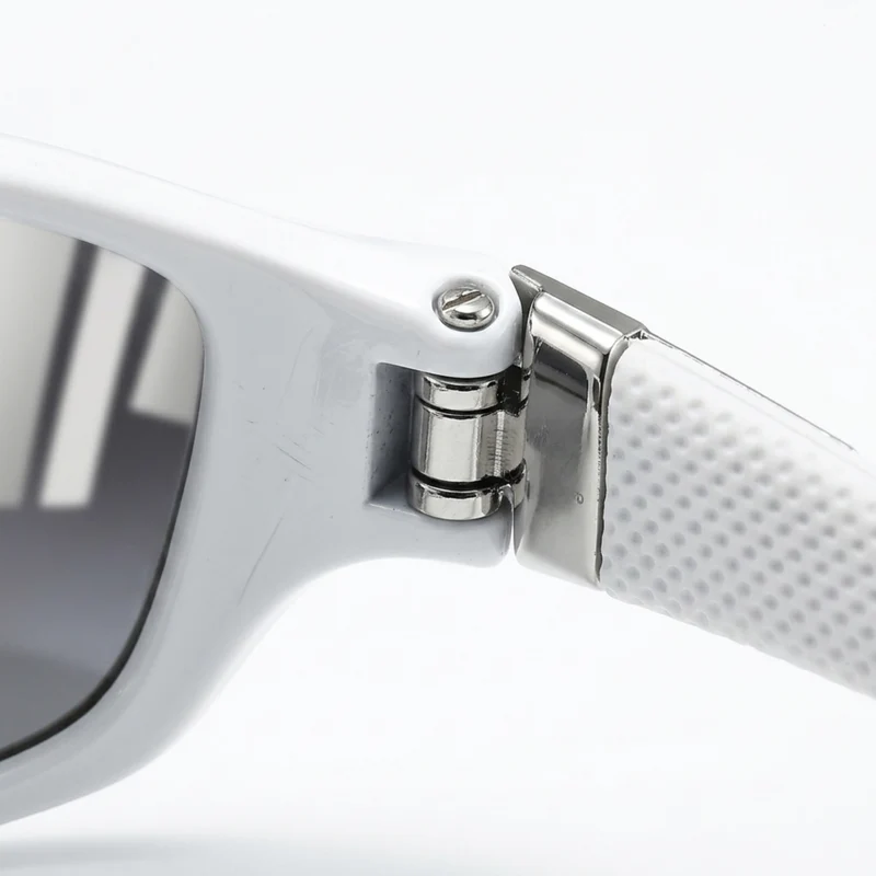 Lunettes de soleil sport polarisées — monture enveloppante — cyclisme et course