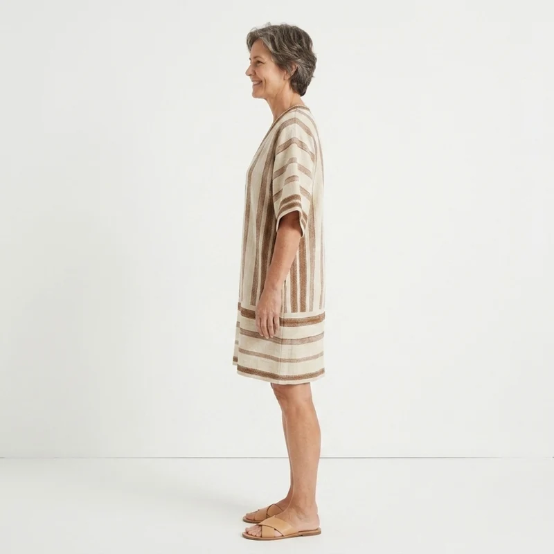 Robe kimono de plage rayée — kaftan ample à pompons — vacances d'été