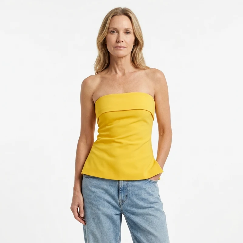 Haut court crop top pour femmes en lin — sans bretelles — plage