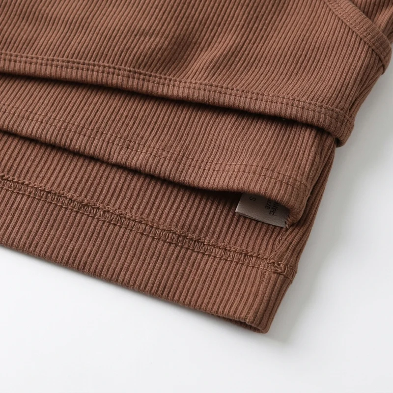 Haut court crop top débardeur — col v — style bohème
